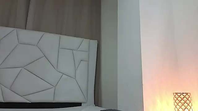 Paulaboterom online show from September 23, 2025, 4:03 pm