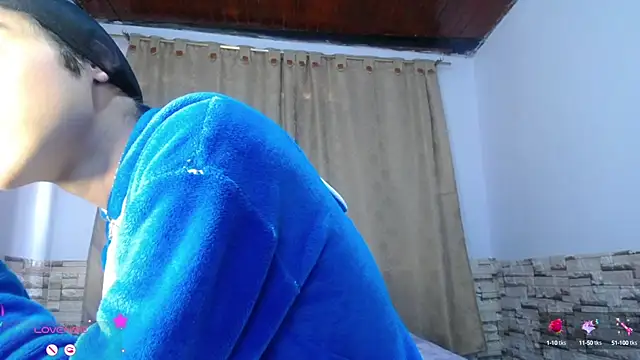 DaraKat18 online show from September 26, 2025, 8:49 pm