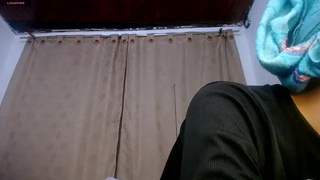 DaraKat18 online show from April 10, 2026, 11:45 pm