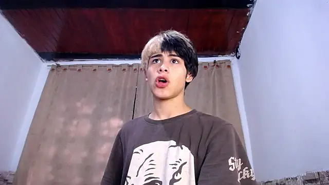 DaraKat18 online show from March 9, 2026, 10:02 pm