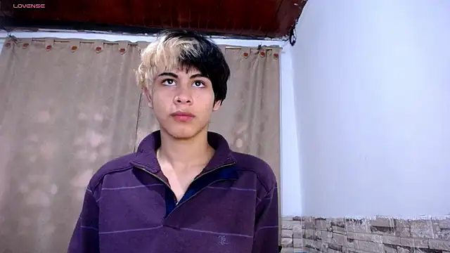 DaraKat18 online show from March 15, 2026, 10:06 pm