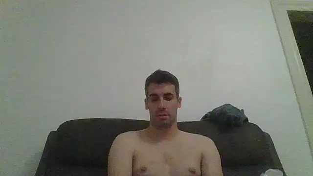 JulioIsHere4you online show from September 8, 2025, 5:56 pm