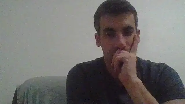 JulioIsHere4you online show from November 9, 2025, 10:58 pm