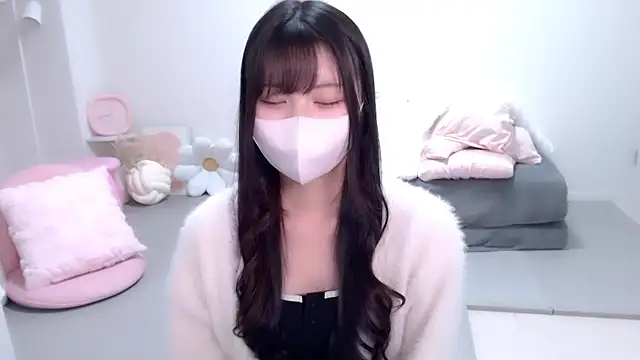 Snapshot of moka-neko chatting on November 14, 2025, 5:27 pm moka-neko online show from November 14, 2025, 5:27 pm