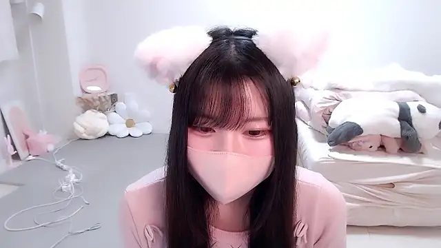 Snapshot of moka-neko chatting on September 20, 2025, 1:27 pm moka-neko online show from September 20, 2025, 1:27 pm