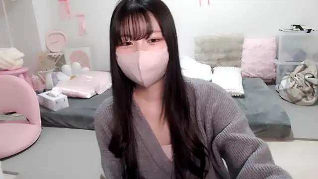 moka-neko online show from April 28, 2026, 5:23 am
