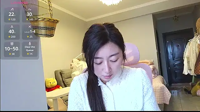 Snapshot of Diva_VVN chatting on December 4, 2025, 8:46 am Diva VVN online show from December 4, 2025, 8:46 am