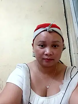 -Kitty-92 online show from November 3, 2025, 11:30 pm