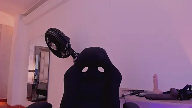 AnnaraLein online show from October 24, 2025, 3:38 am