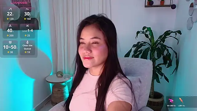 Snapshot of AlisxxnFx chatting on November 7, 2025, 3:22 am AlisxxnFx online show from November 7, 2025, 3:22 am