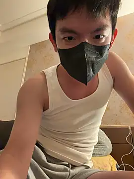 kaikai1335 online show from November 16, 2025, 2:22 pm