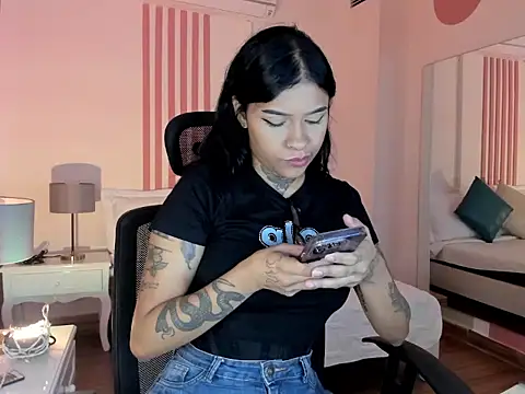  Sharloth  online show from December 2, 2025, 2:08 pm