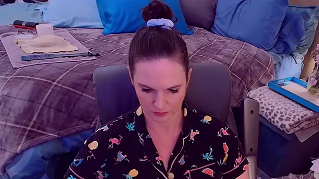 ninajaymes online show from September 20, 2025, 9:53 pm