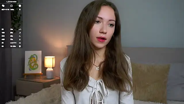 ZeniaBolich online show from October 18, 2025, 10:01 pm