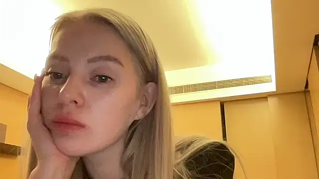 Nyssix online show from November 21, 2025, 9:14 pm