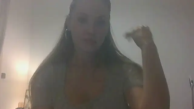 Molvina online show from November 7, 2025, 6:12 pm