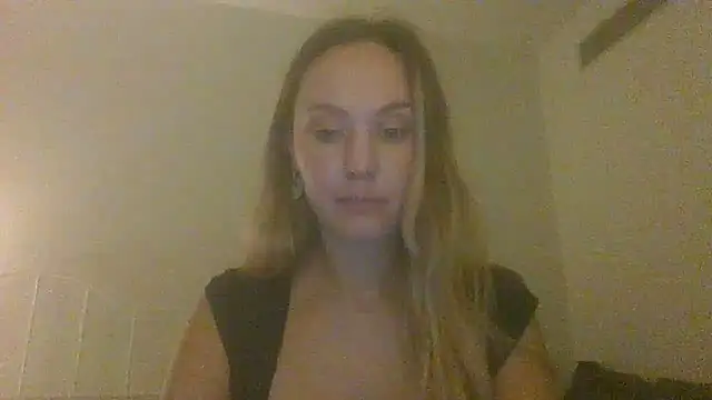 Molvina online show from November 23, 2025, 3:11 pm