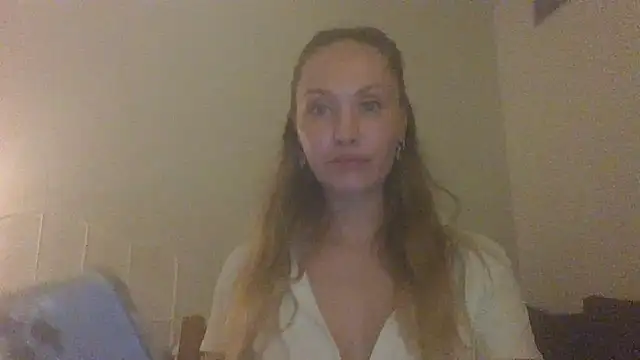 Molvina online show from November 22, 2025, 4:06 pm