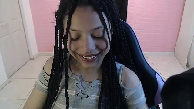 Snapshot of EIVIY1609 chatting on November 28, 2025, 2:50 pm EIVIY1609 online show from November 28, 2025, 2:50 pm