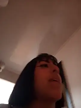 Dulce Bella  online show from October 21, 2025, 3:28 am