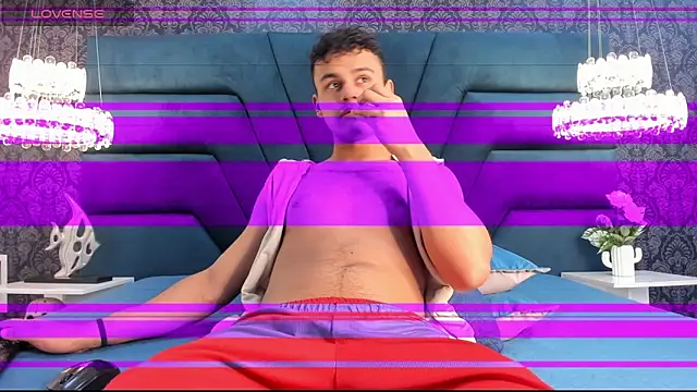 Snapshot of Tthiago_cruz chatting on November 11, 2025, 8:36 pm Tthiago cruz online show from November 11, 2025, 8:36 pm