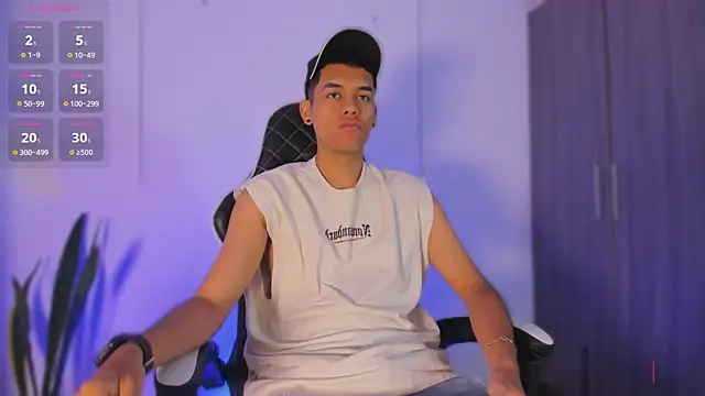 Nickyblazze  online show from November 24, 2025, 1:00 pm