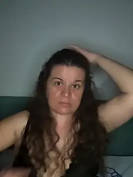 PerleRaree online show from April 25, 2026, 10:18 pm