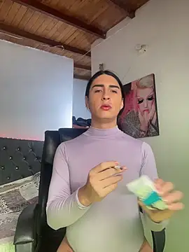 Snapshot of lola_diez chatting on November 20, 2025, 6:08 pm lola diez online show from November 20, 2025, 6:08 pm