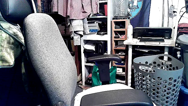 georgew62 online show from November 23, 2025, 2:21 am