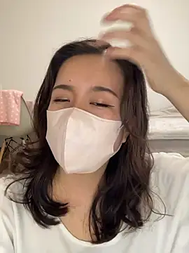 NATSUMI00 online show from October 5, 2025, 5:42 am