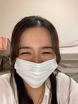 NATSUMI00 online show from September 21, 2025, 6:29 am