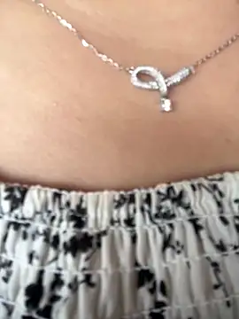 smgirls online show from September 18, 2025, 8:06 am