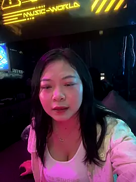 smgirls online show from September 21, 2025, 11:15 am