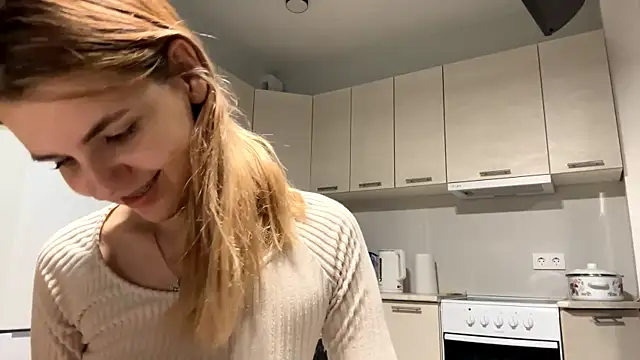 Snapshot of Denni_Spilber chatting on October 10, 2025, 5:47 pm Denni Spilber online show from October 10, 2025, 5:47 pm