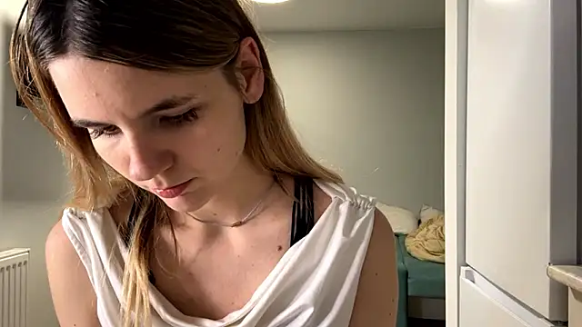 Snapshot of Denni_Spilber chatting on March 2, 2026, 4:47 pm Denni Spilber online show from March 2, 2026, 4:47 pm