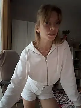 Snapshot of mari__papi chatting on August 1, 2026, 4:38 pm mari papi online show from August 1, 2026, 4:38 pm