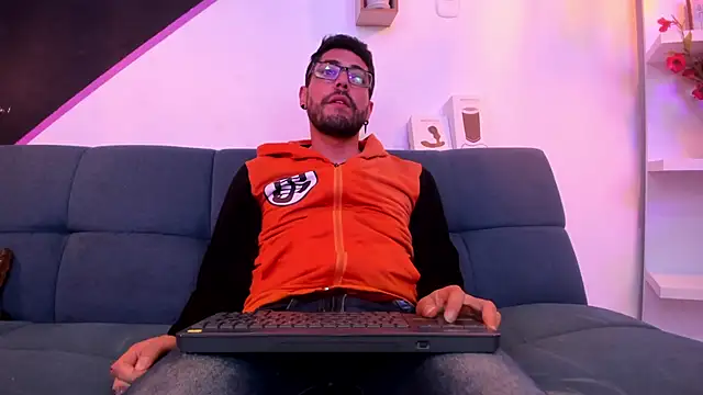 DanteWinter online show from October 6, 2025, 2:13 am