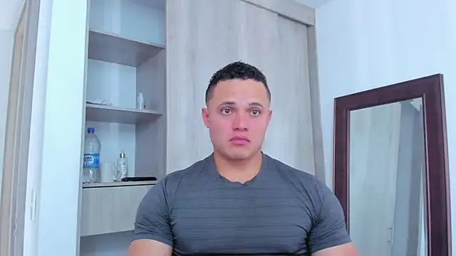 Snapshot of KingLevi01 chatting on January 31, 2026, 8:18 pm KingLevi01 online show from January 31, 2026, 8:18 pm