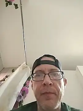 porkypproni online show from July 6, 2026, 3:03 pm