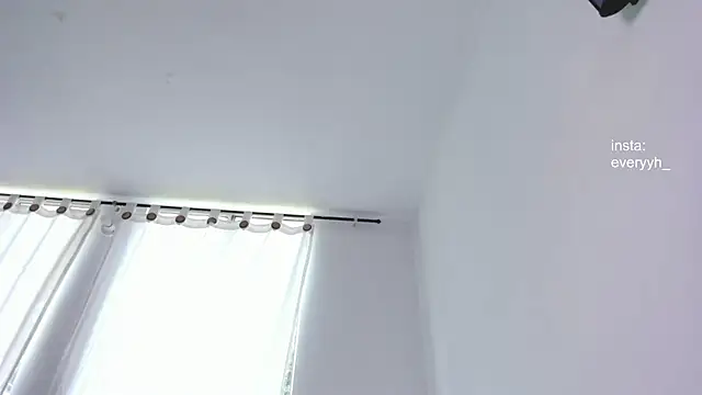 Sweet poetryy online show from April 15, 2026, 4:00 pm