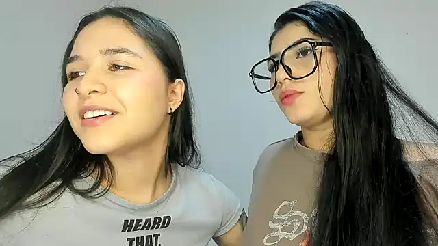 Snapshot of Sweet_and_Rous0 chatting on January 19, 2026, 2:26 am Sweet and Rous0 online show from January 19, 2026, 2:26 am
