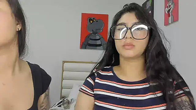 Snapshot of Sweet_and_Rous0 chatting on July 2, 2026, 2:56 am Sweet and Rous0 online show from July 2, 2026, 2:56 am