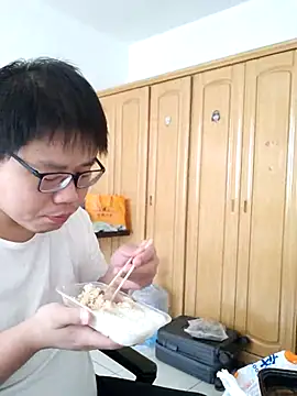  KaiXin  online show from October 25, 2025, 6:56 am