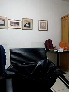  KaiXin  online show from November 6, 2025, 4:11 pm