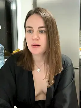 Risky-Flower online show from September 24, 2025, 6:47 pm