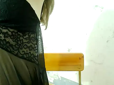 SuhyoCii online show from April 12, 2026, 9:01 am