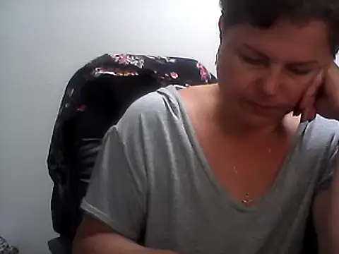 EllaLove2277 online show from September 18, 2025, 6:55 pm