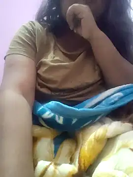 bitch-horny online show from November 25, 2025, 2:17 pm