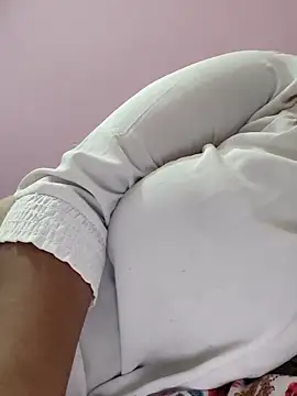 bitch-horny online show from September 20, 2025, 2:44 pm