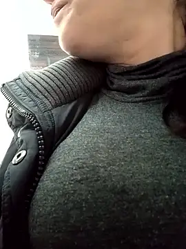 Snapshot of Maialona78 chatting on October 14, 2025, 7:42 am Maialona78 online show from October 14, 2025, 7:42 am